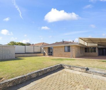 Spacious 3x2 Family Home on a Massive Block – Clarkson - Photo 6