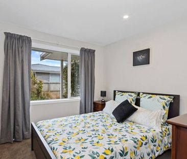 Spacious four bedroom family home! - Photo 1