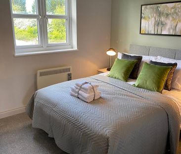 2 bedroom flat to rent - Photo 2