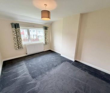 3 bedroom end of terrace house to rent - Photo 4