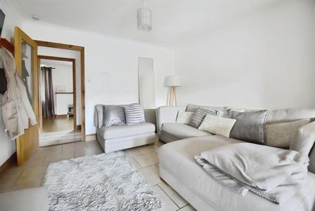 4 bedroom semi-detached to rent Priory Avenue, Swavesey - Photo 2