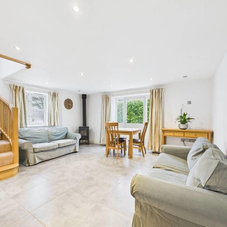 2 bedroom cottage to rent - Photo 1