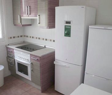 Double bedroom in Calle Velázquez - Photo 5