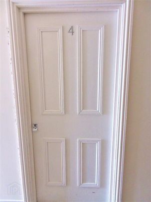 Upstairs Apartment, 53d Agincourt Avenue, Queens Quarter, Belfast, BT7 1QB - Photo 1