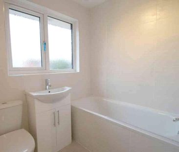 3 bedroom end of terrace house to rent - Photo 6