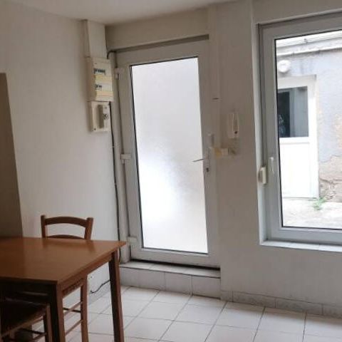 *Studio meublé à louer sur Metz - Photo 1