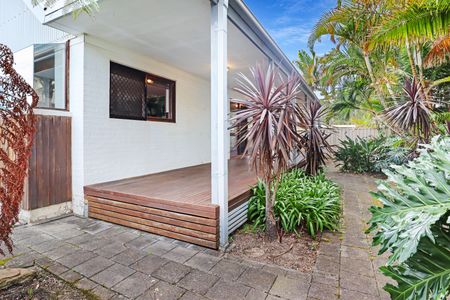 Tranquil Coastal Escape - Photo 4