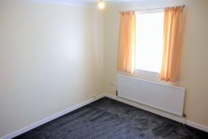 2 Bedroom Semi-Detached House For Rent - Photo 3