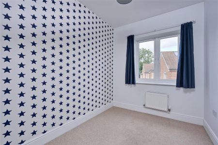 4 bedroom semi-detached house to rent - Photo 2