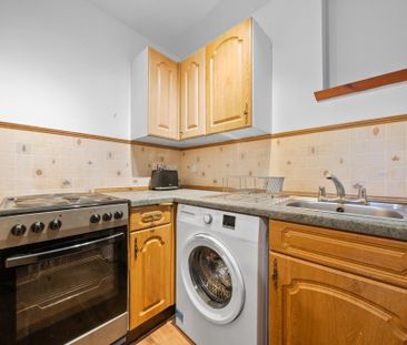 1 bedroom flat to rent - Photo 2