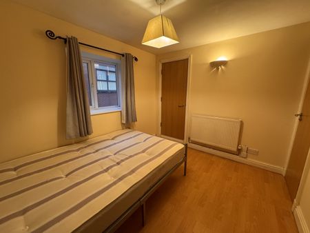 City Rd, Roath, Cardiff - Photo 2