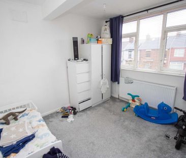 2 bedroom semi-detached house to rent - Photo 2