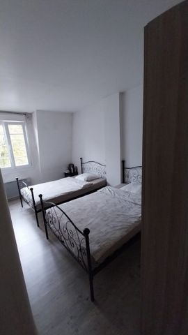Location Appartement 4 pièces 85m² DOUAI 59500 - Photo 2