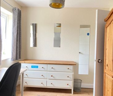 Room in a Shared House, Chedworth Rd, BS7 - Photo 2