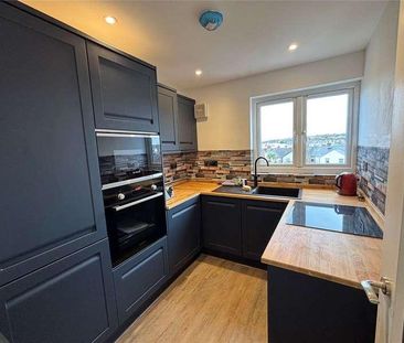 Arctic Road, Cowes, Isle Of Wight, PO31 - Photo 4