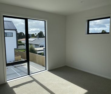 lot 3/43 Yeovil Road, Te Atatu Peninsula - Photo 2