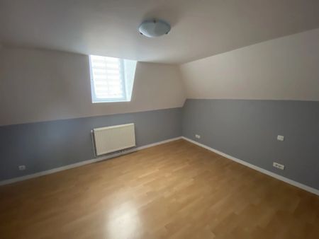Location Appartement 4 pièces 80 m2 à Saint-Quentin - Photo 3