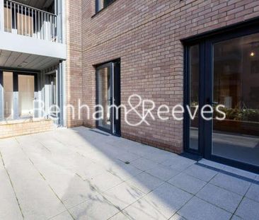 Holman Drive, Norwood Green, UB2 - Photo 3