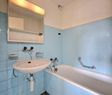 "Moderne Wohnung mit Balkon" - Photo 1