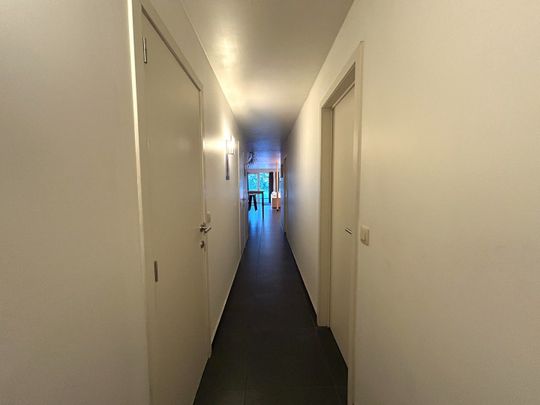 Instapklaar 2-slaapkamerappartement nabij centrum Oostrozebeke! - Foto 1