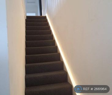 1 bedroom in a flat share to rent - Photo 6