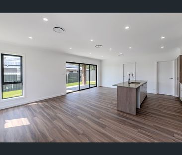 Gorgeous Brand New Home - Photo 1