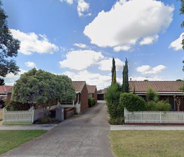 Charming 3-Bedroom Home in Sunshine North - Photo 5