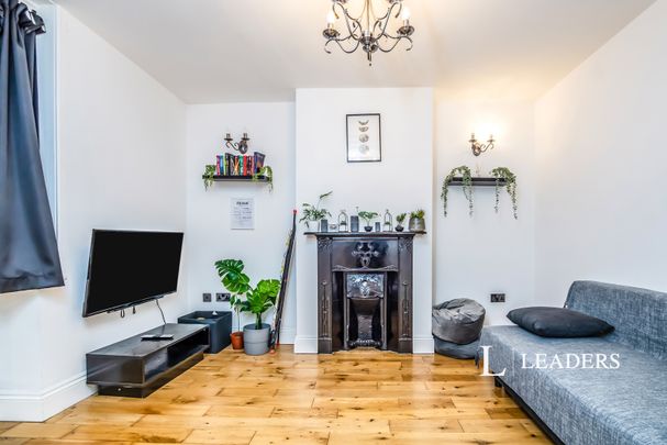 2 bedroom house to rent High Street, Brasted, Westerham, Kent, TN16 - Photo 1