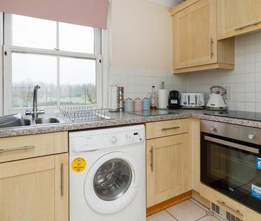 2 bedroom apartment to rent - Photo 6