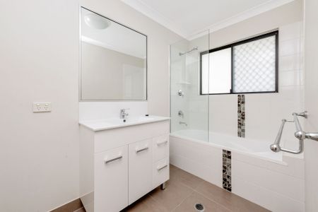 Family Home Located in Shaw! - Photo 3