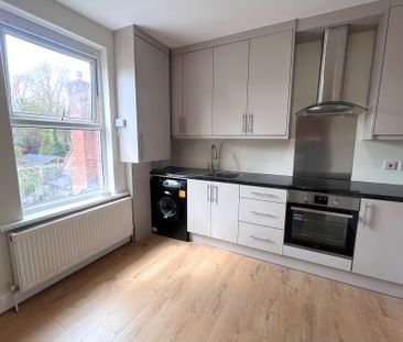 Kings Road, Fleet, Hampshire, GU51 - Photo 1