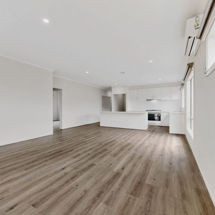 73 Shelton Park Drive, Koo Wee Rup - Photo 1