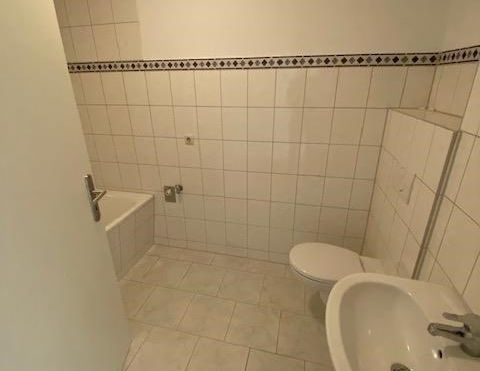 Preiswerte schöne 3-R-Wohnung in MD.-Sudenburg im 3.OG mit Balkon ca.62 m² zu vermieten . - Photo 1