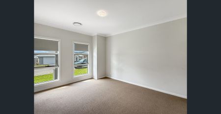 Brand New Modern Family Home - Photo 5