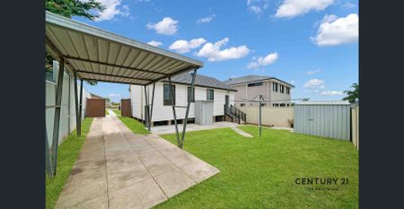 Freshly Renovated 2-Bedroom Home in Seven Hills! - Photo 2