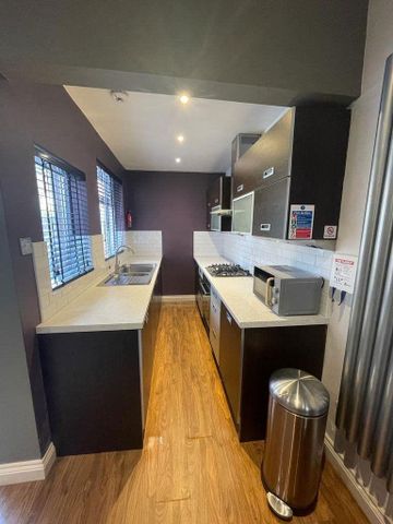 3 bedroom terraced house to rent - Photo 5
