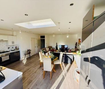 Room in a Shared House, Billet Road, E17 - Photo 2