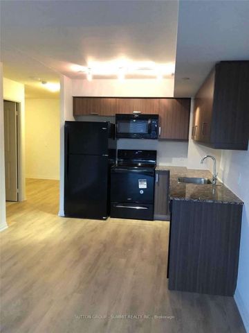 For Lease - 30 MEADOWGLEN Place Unit# 313, Toronto, Ontario - Photo 3