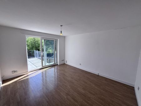 2 bedroom end of terrace house to rent - Photo 5