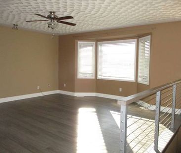 Stunning and Spacious Upscale Suite in College Heights - Photo 3