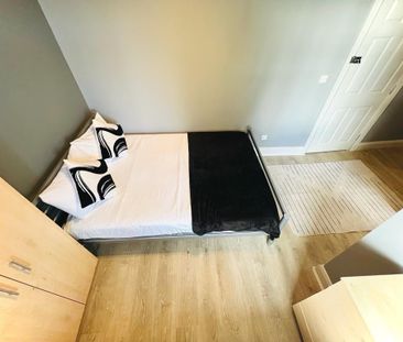 Room in a Shared Flat, Barrs Road, NW10 - Photo 2