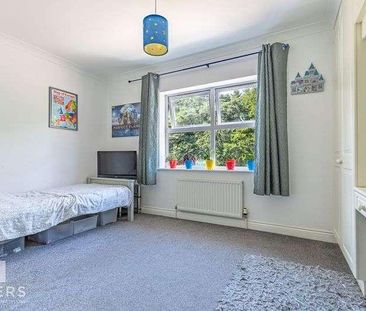 Bourne Banks, Branksome Wood Road, Bournemouth, BH4 - Photo 4