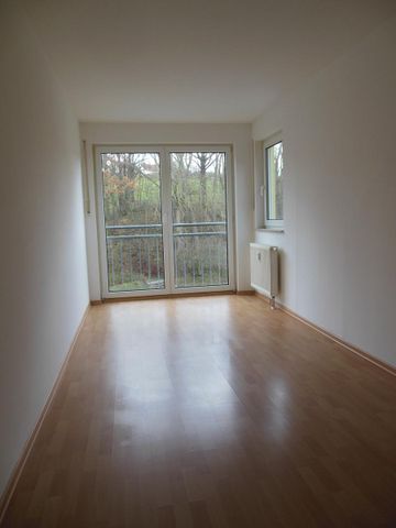 Attraktive 1,5-Raumwohnung im Dachgeschoss eines Neubaus in südl. idyll. Stadtrandlage von Gera! - Photo 2