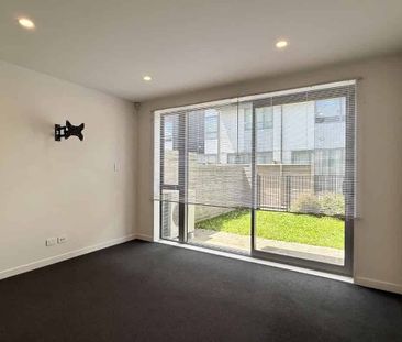 3 Bedroom Townhouse in Petone - Photo 1