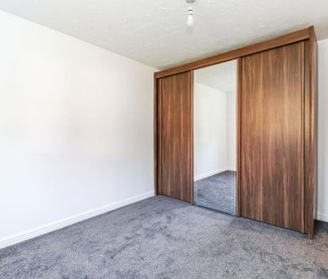 2 bedroom property to rent - Photo 3