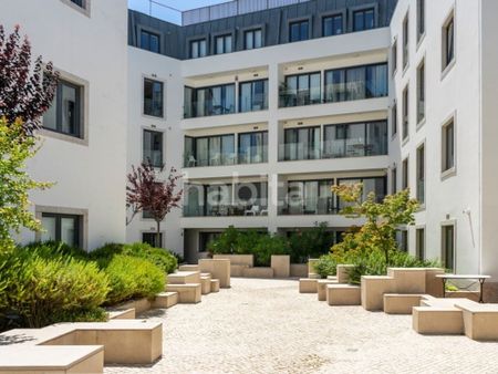 1 room luxury Apartment for rent in Calcada do Combro (Santa Catarina), Misericórdia, Lisbon - Photo 4