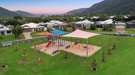 4 Bedroom Family Home - Photo 3