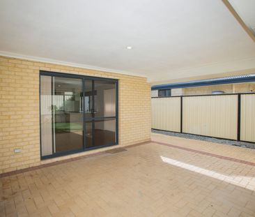 Modern Family Living in Prime Somerly Location with Solar Battery - Photo 6