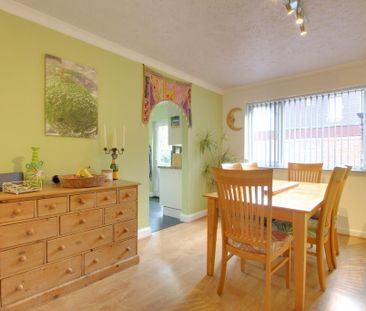 4 bedroom chalet to rent - Photo 4