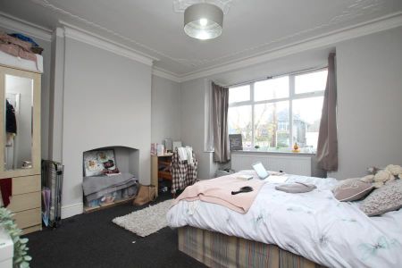 6 bedroom semi-detached house to rent - Photo 3